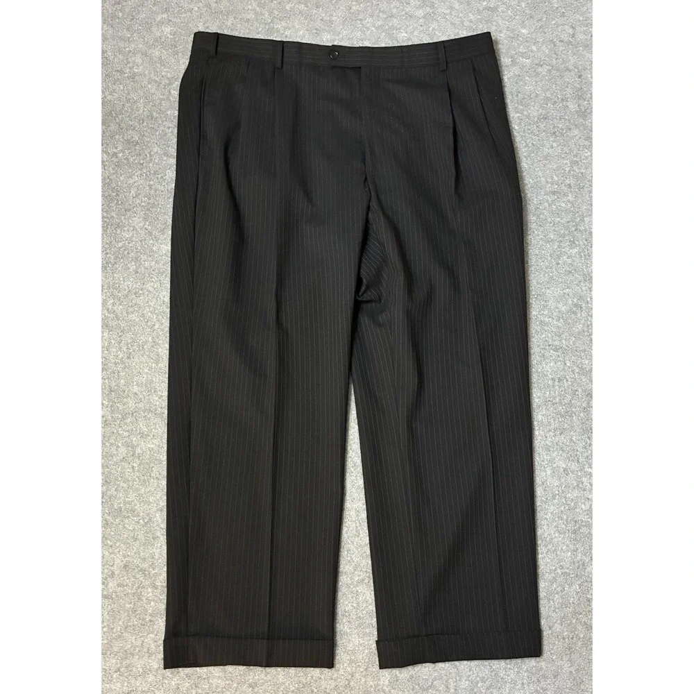 Jos A Bank Suit Mens 44S Black Pinstripe 100% Wool 2 Piece Pleated Pants 42x28